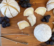 Load image into Gallery viewer, Holiday Bloomy Box