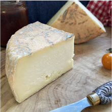 Load image into Gallery viewer, Red Cat